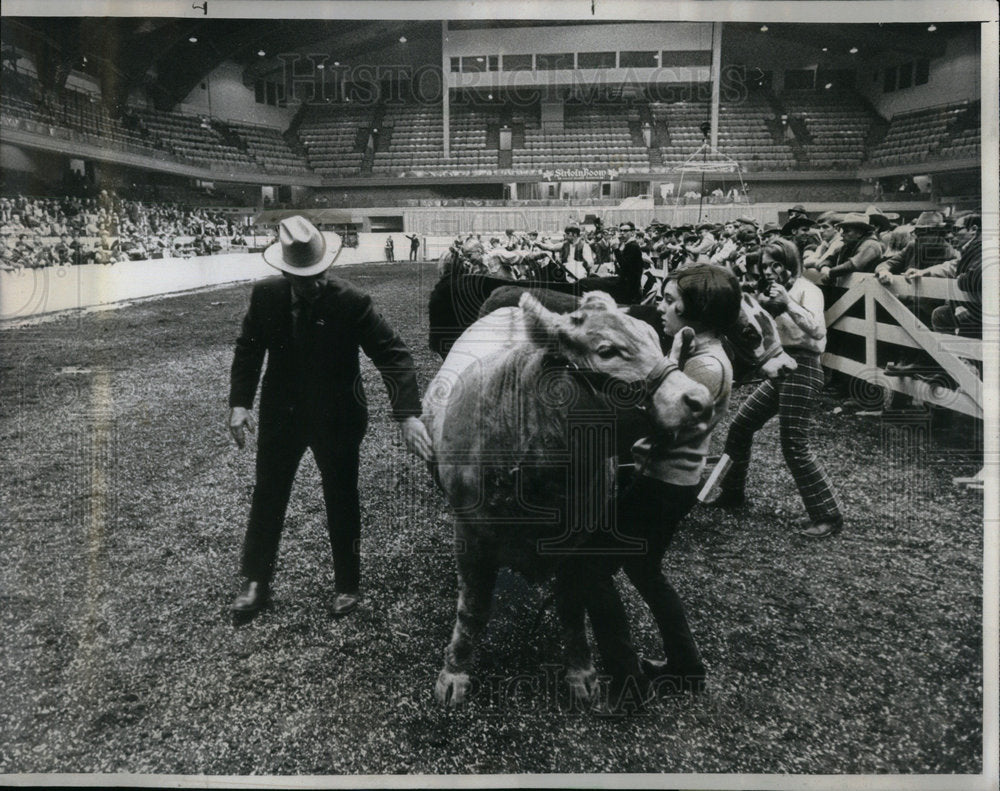 1969 Don Good Judge Live Stock Exposition - Historic Images