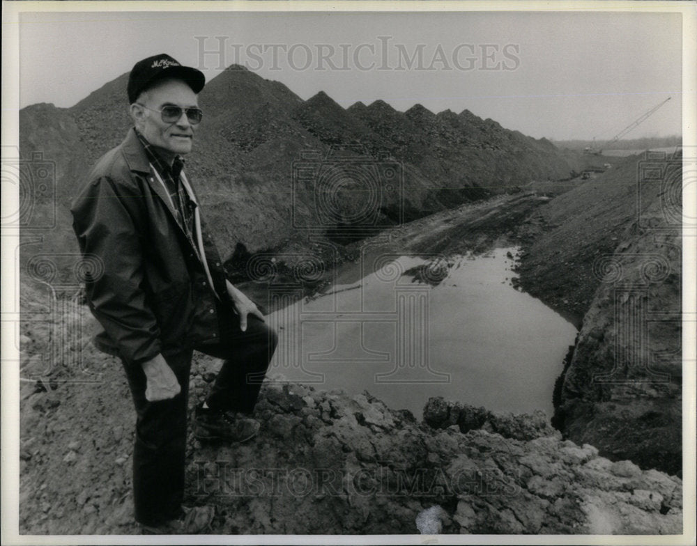 1988 Richard Kind Strip Mined Section Farm - Historic Images