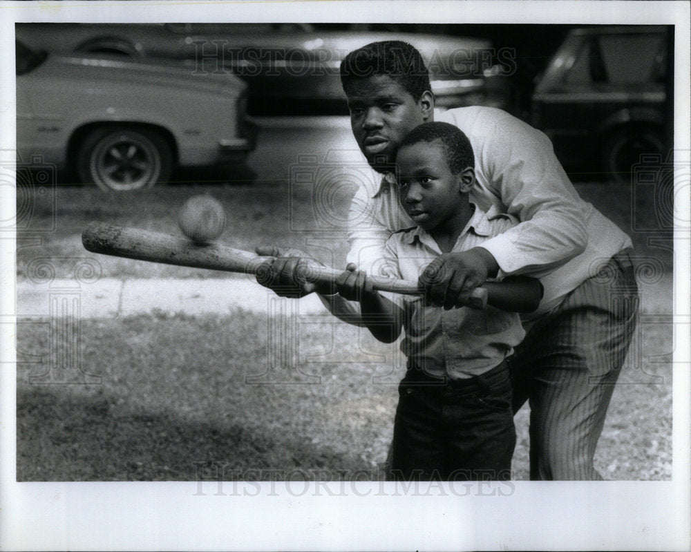 1990 Vincen Kirkwood Tip Father Sr Austin - Historic Images