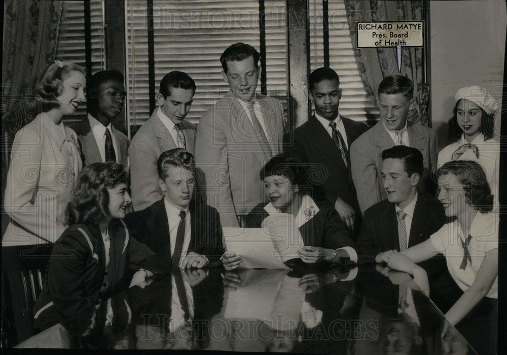 1952 Chicago Youth Week junior officials - Historic Images