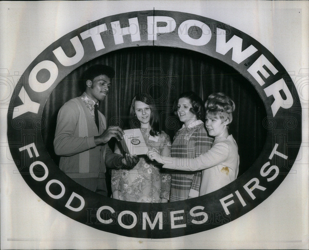 1969  Youthpower  Food - Historic Images