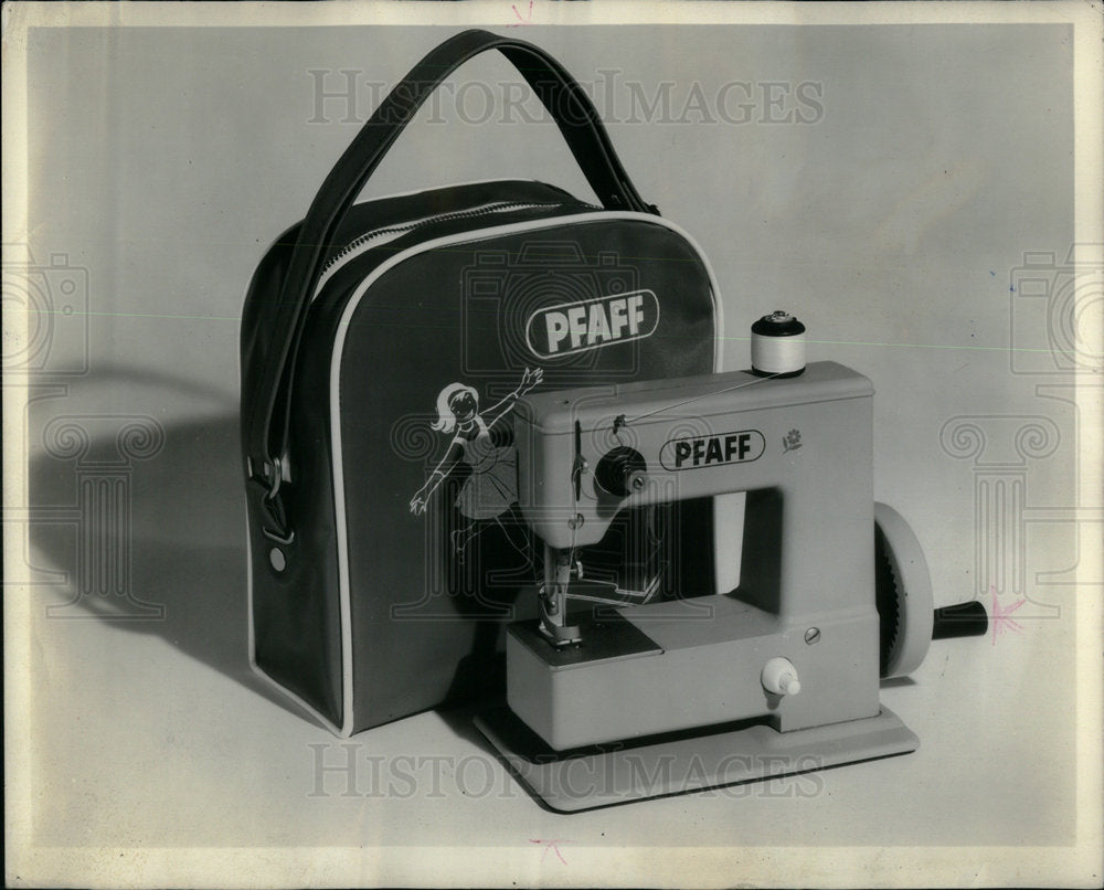 1964 Pfaff Sewing Machine Carrying Case - Historic Images