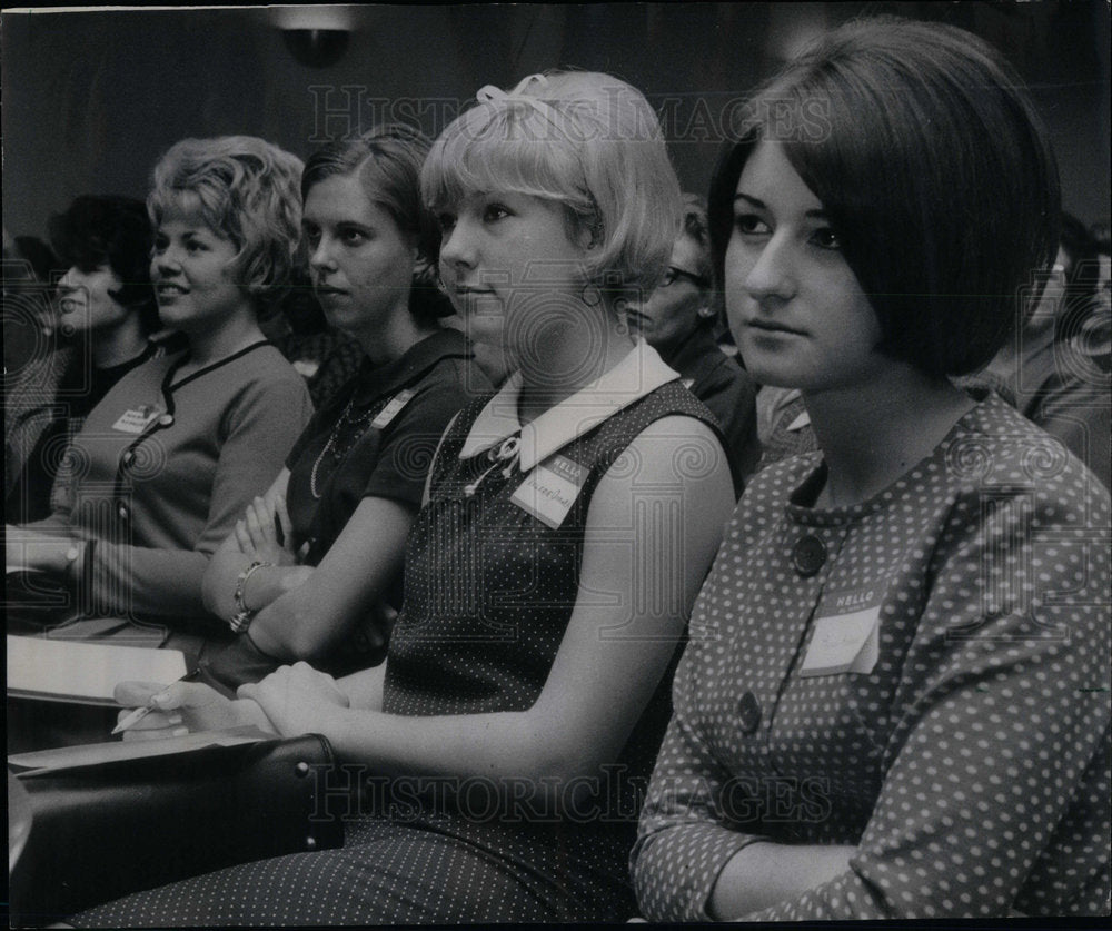 1966 Girls YWCA Chicago Symposium - Historic Images