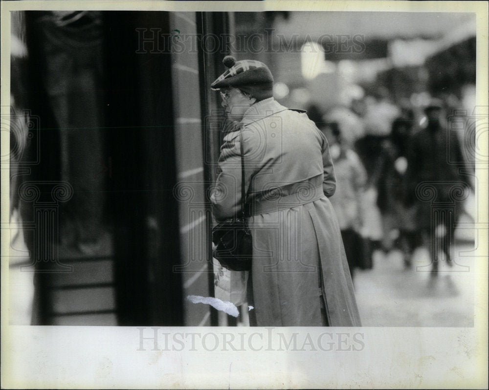 1986 State Street Shoppers - Historic Images