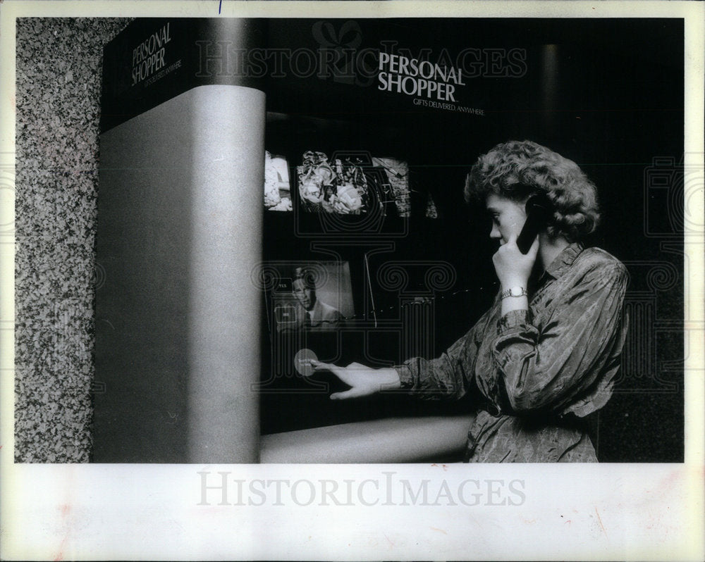 1988 Personal Shopper Club Card Machine - Historic Images