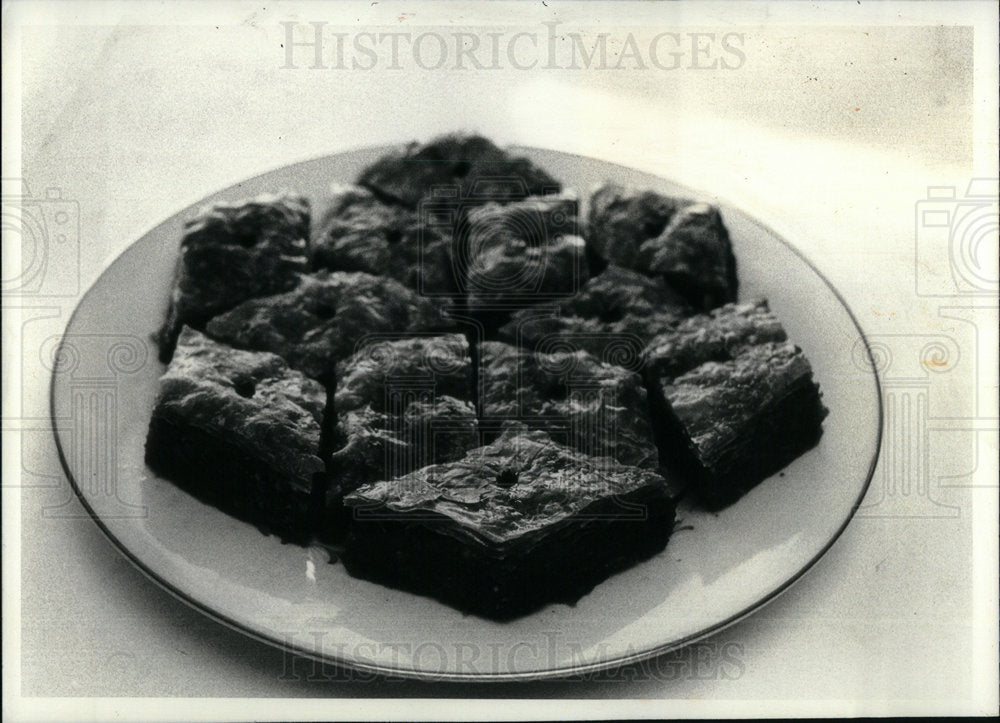 1980 Helena Pantazis Dough Step Greek - Historic Images