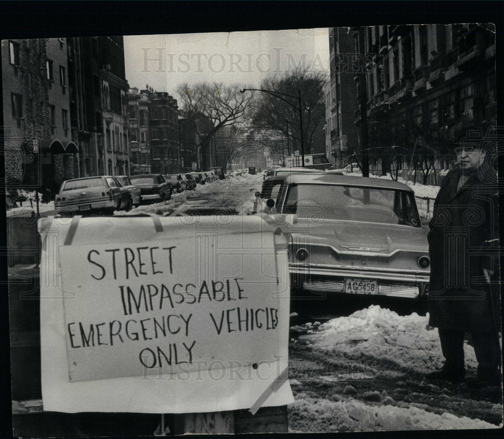 1967 SNOW BROMPTON SIGN TRAFFIC - Historic Images