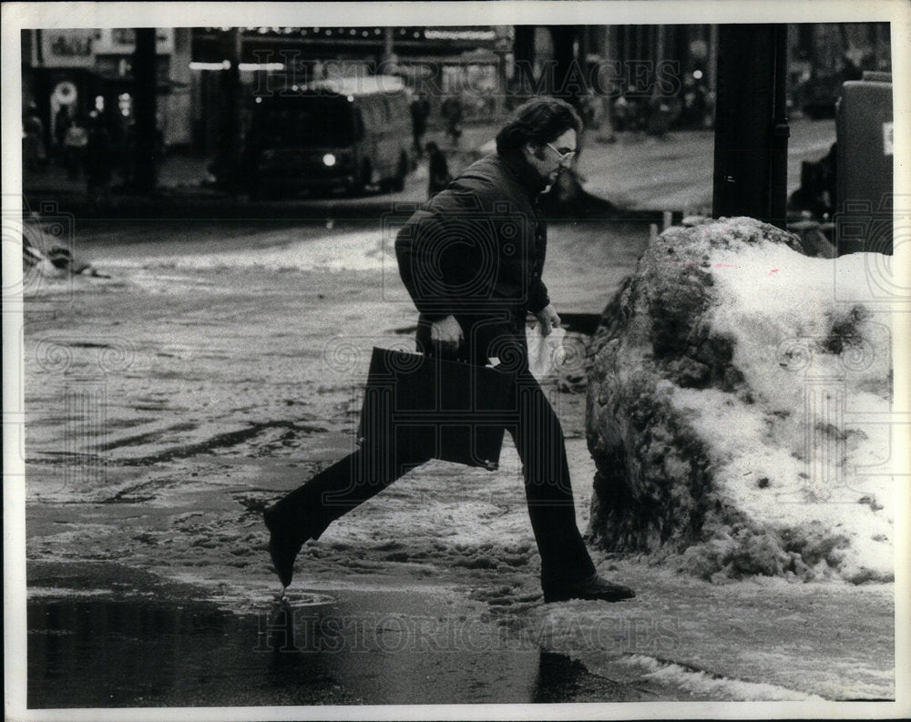 1979 State Wacker Pedestrians Warmer snow - Historic Images