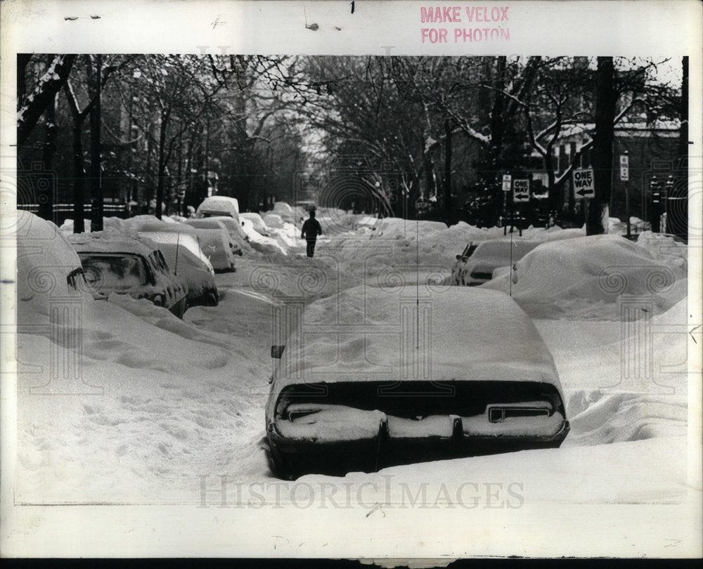 1979 Car block street Belden west Malsted - Historic Images