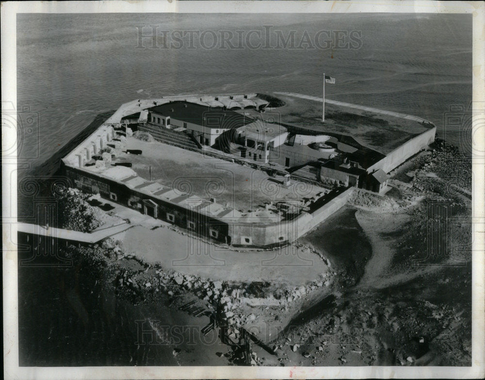 1961 Fort Sumter - Historic Images