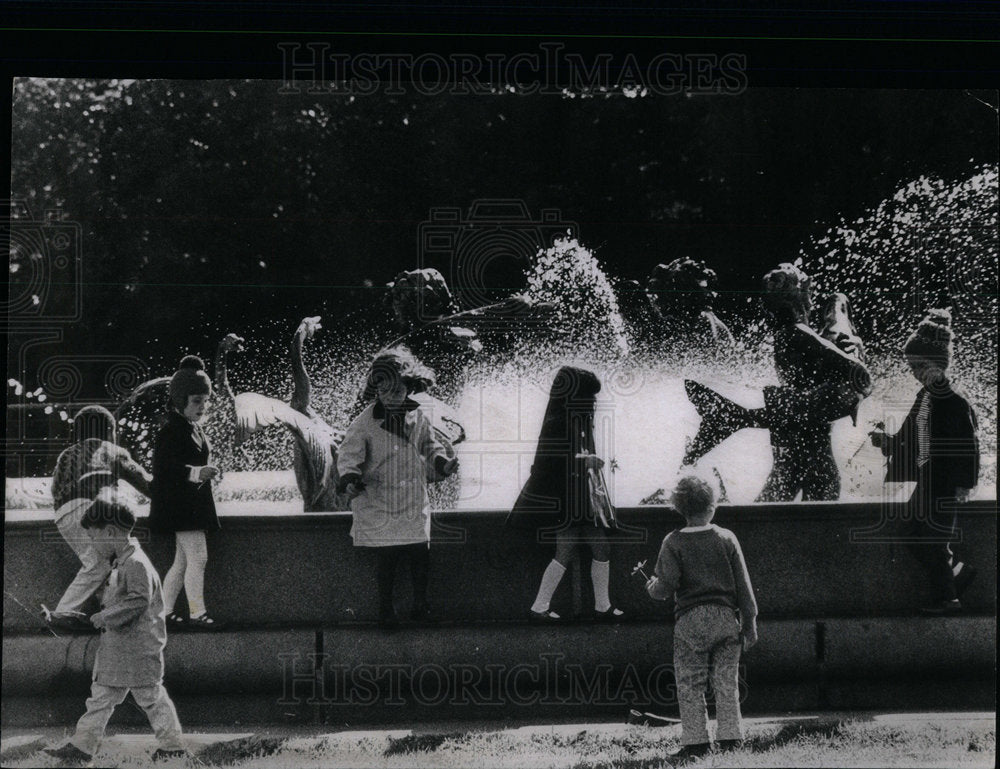 1970 Chicago&#39;s Fountain of Youth - Historic Images