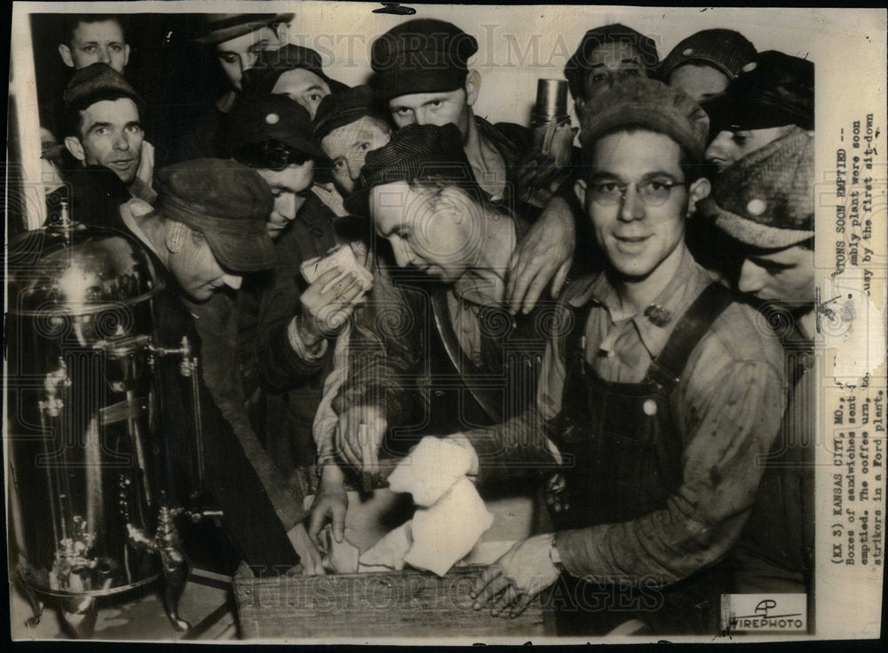 1937 Kansas city Boxe sandwiches Coffee - Historic Images