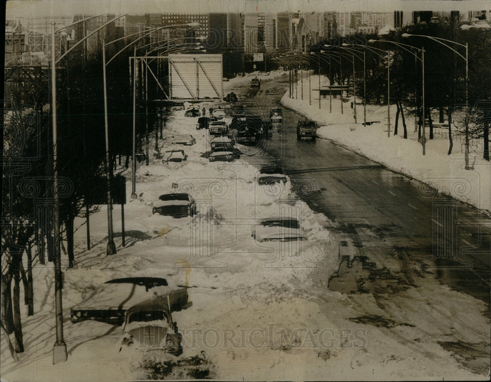 1967 Abandoned autos Lake Shore snow Mayor - Historic Images