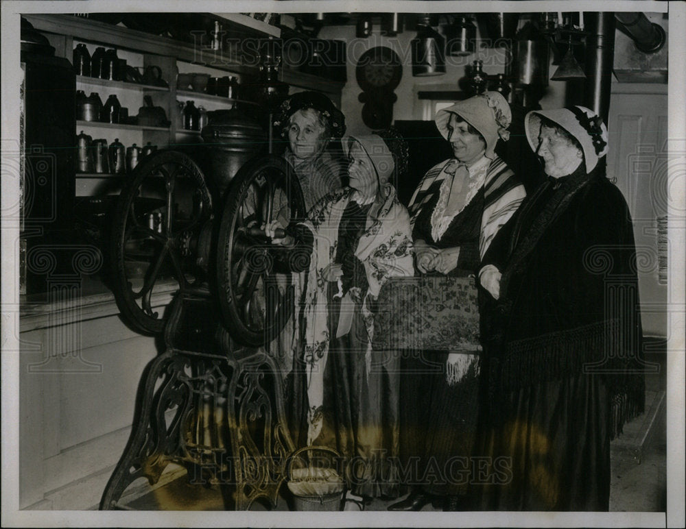 1935 Henry Ford Museum Greenfield Village - Historic Images