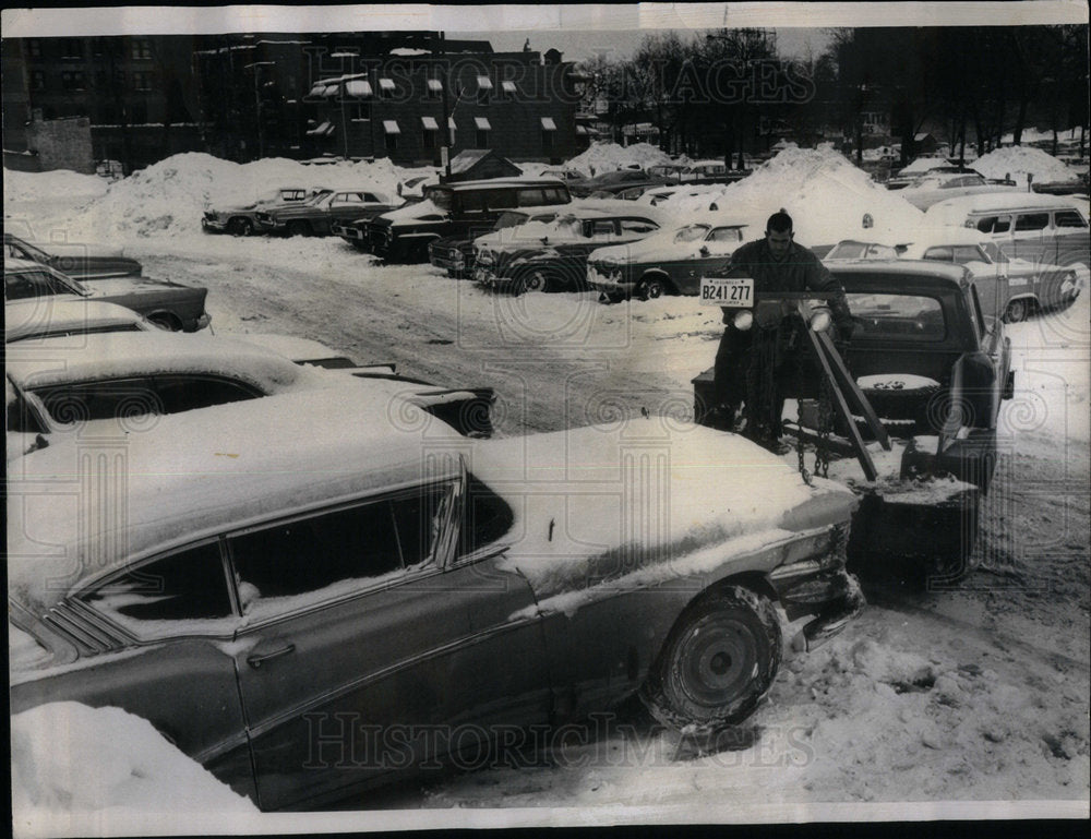 1967 Frank Auto service impounded snowbound - Historic Images