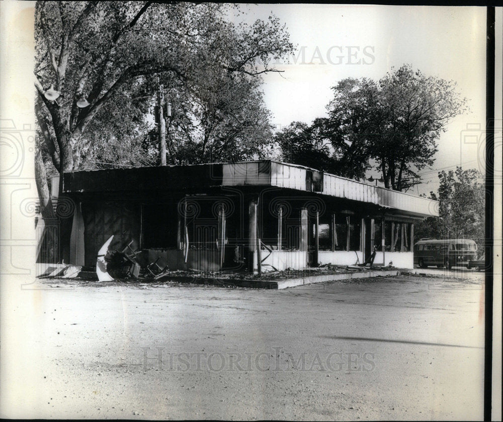 1964 wrecked exterior White Snack Shop - Historic Images