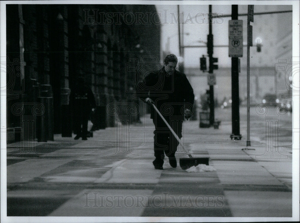 1994 Jim Snooks Lakeside Management Snow - Historic Images