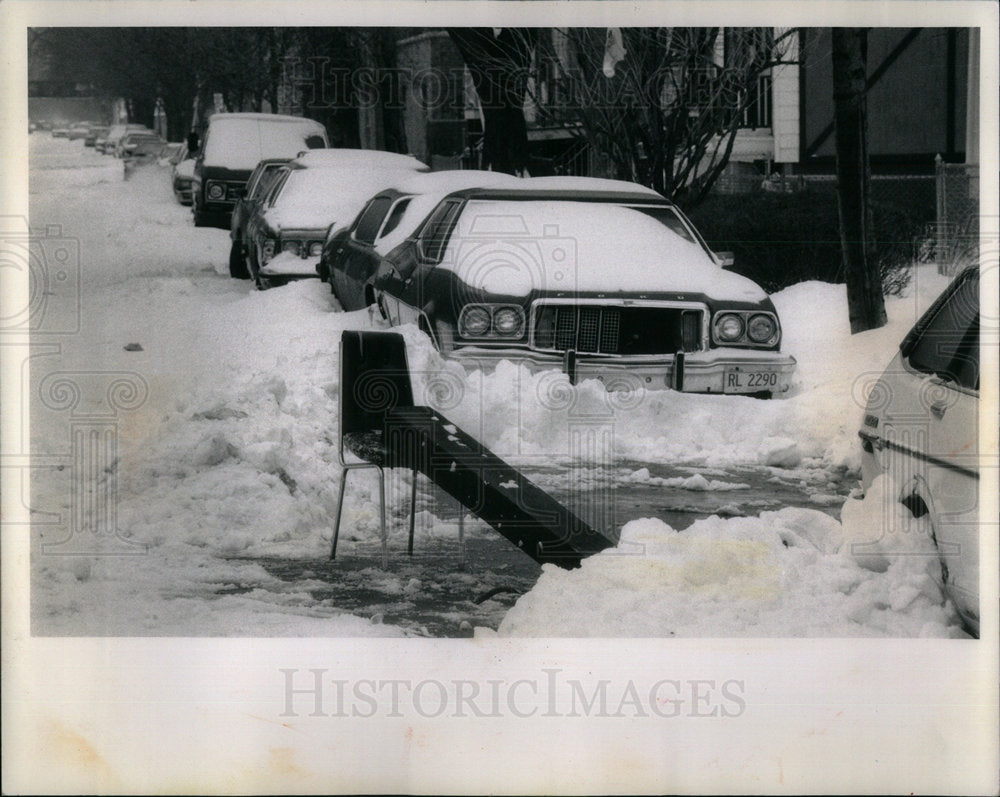 1990 Shovel Snow Protest Chicago Chair Time - Historic Images