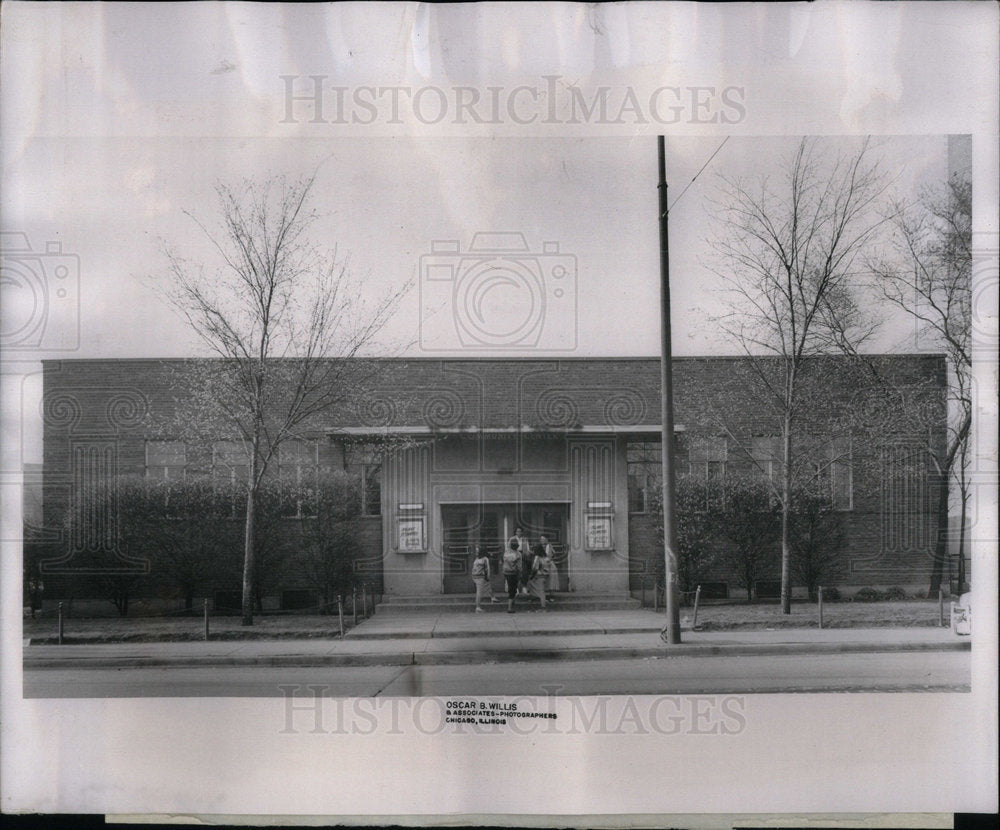  Ida Wells housing project YWCA Chicago - Historic Images