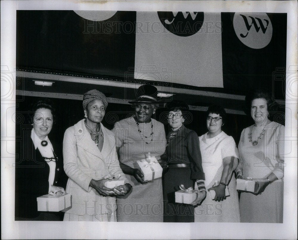 1974 Chicago&#39;s Outstanding Women by YWCA - Historic Images