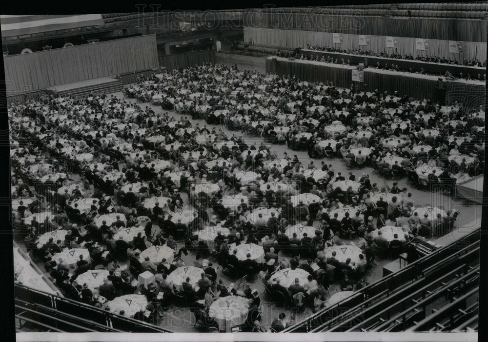 1959 Dinner For 2,200 of YMCA Family - Historic Images