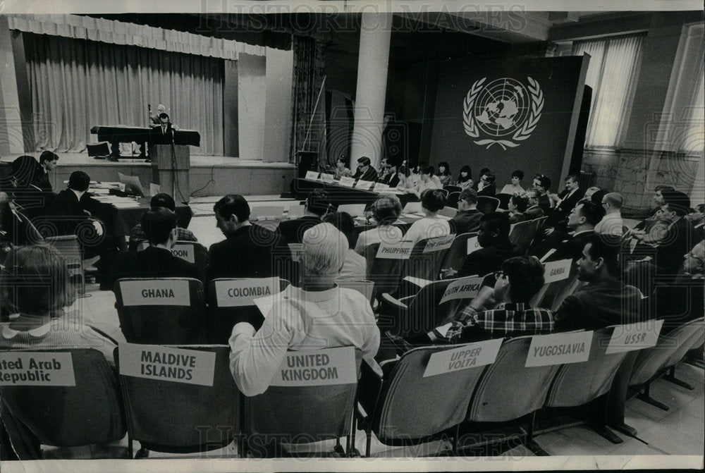 1966 Chicgao YMCA Hotel UN general Assembly - Historic Images