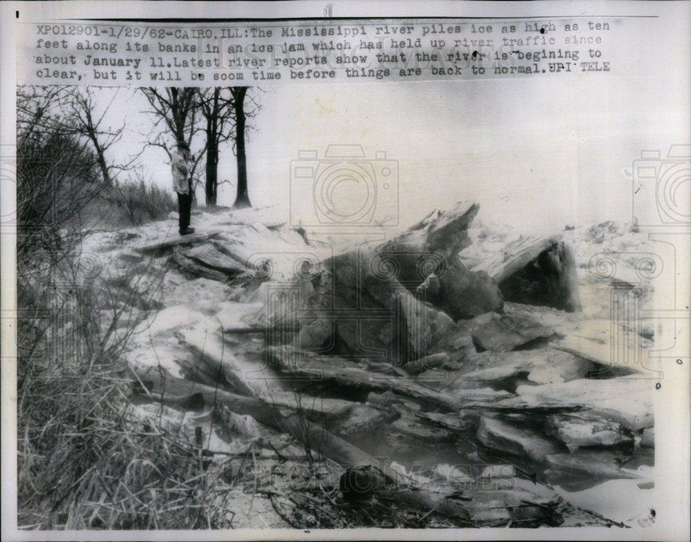 1962 Mississippi river piles ice - Historic Images