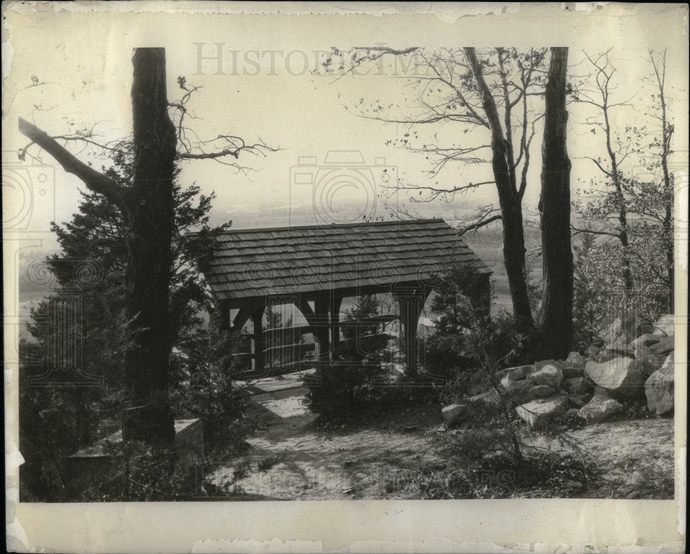 1980 Trail Shelter Mississippi Palisades - Historic Images