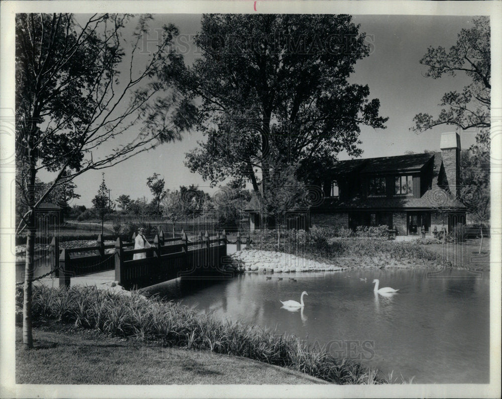 1977 Mission Country Club Village Swan Lake - Historic Images