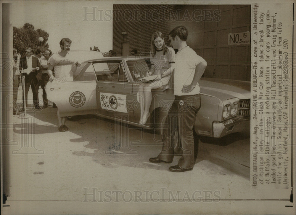 1970 Clean Air Car Racers take a break. - Historic Images