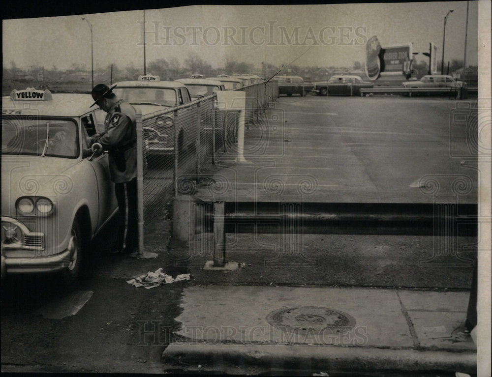 1961 Midway Airport Stanley Konski Cabs - Historic Images