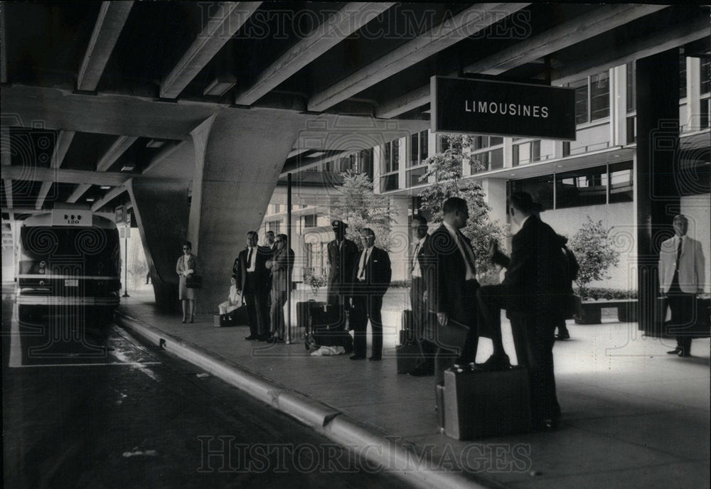 1965 Travelers O&#39;Hare Limousine Continental - Historic Images