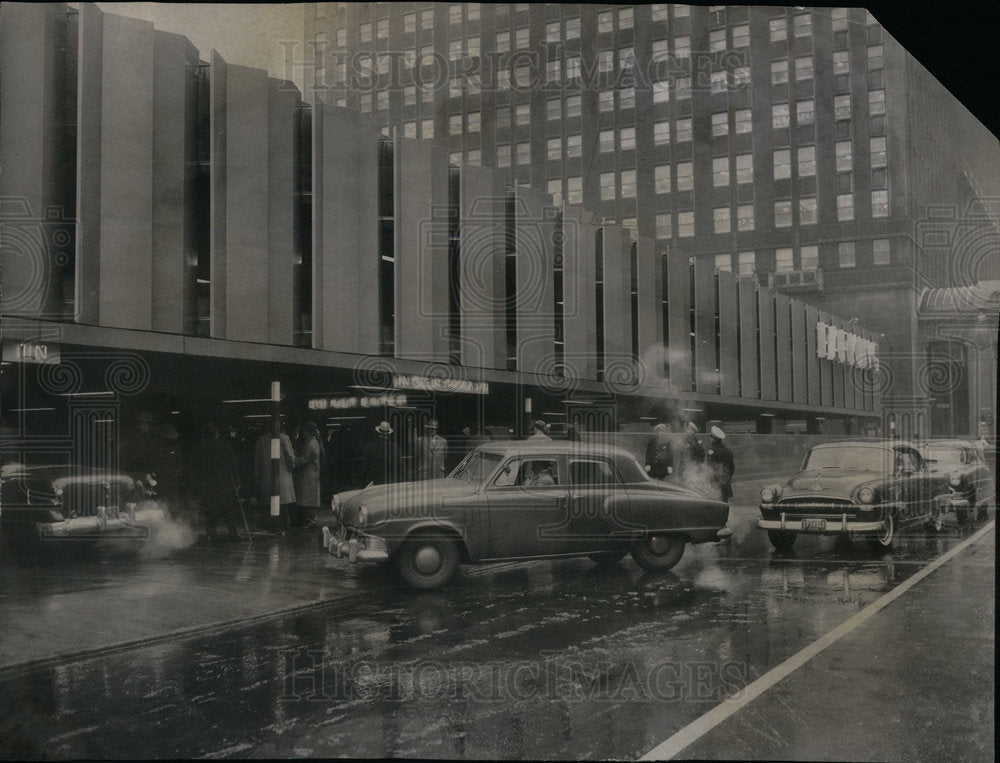 1954 Parking opened in Medisonand drive. - Historic Images