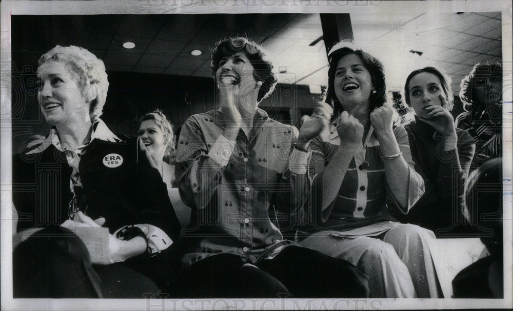 1976 Judges and Crowd react differently. - Historic Images