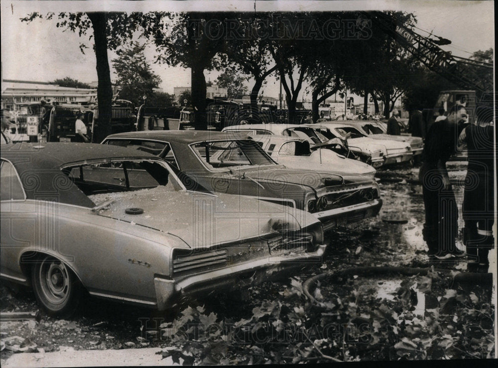 1968 Lincoln wood Autos damaged employees - Historic Images