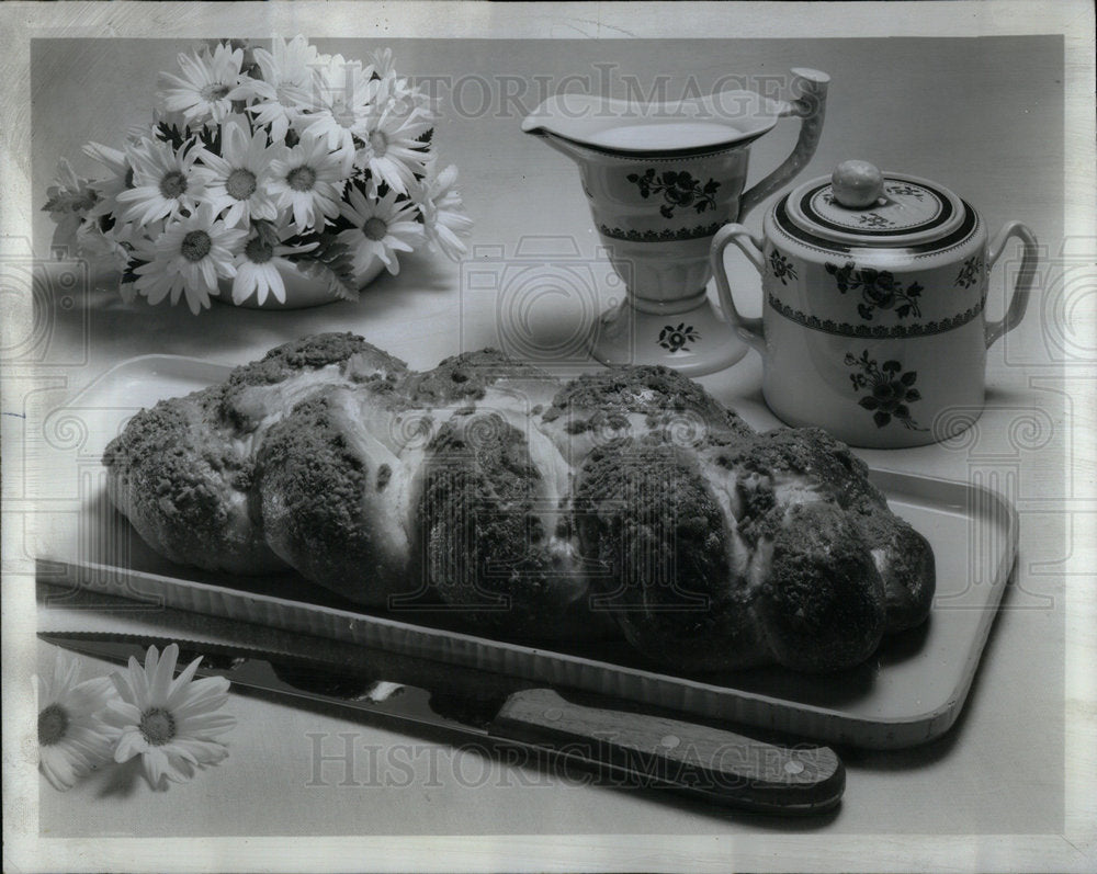 1967 Braided Coffeecake - Historic Images