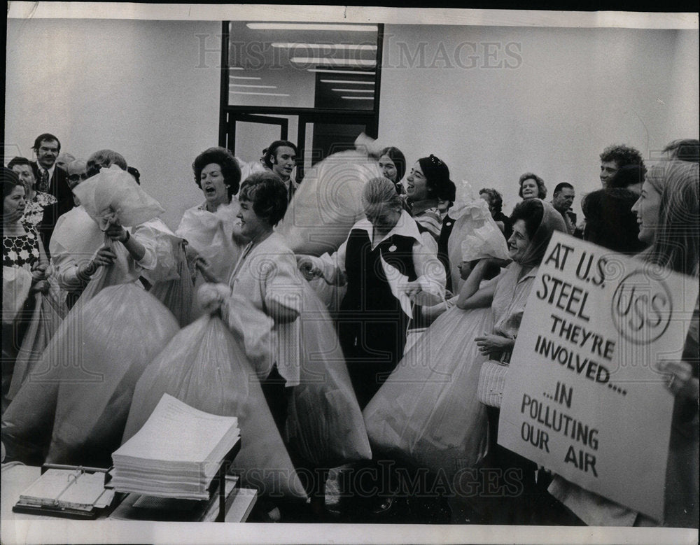 1971 Group Lobby State Attorney Hanrahan - Historic Images