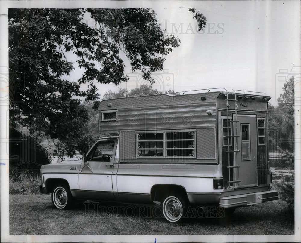 1976 Need Recreational Vehicle Type Unit - Historic Images