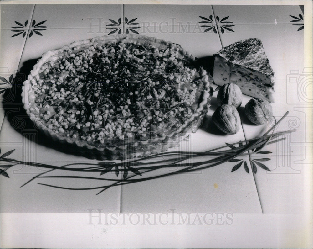 1988 blue cheese celery tart topped walnuts - Historic Images