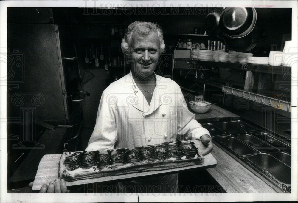 1980 Chef Step Pene Fruit Tart - Historic Images