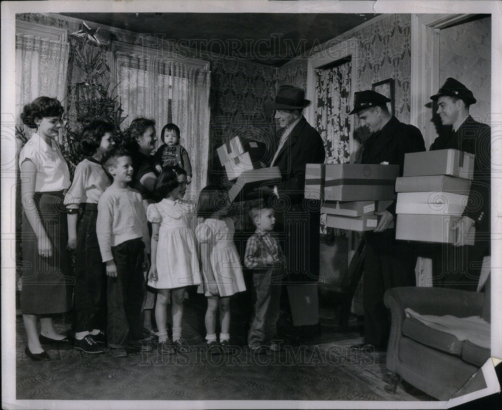 1958 Old Newsboys Detroit - Historic Images