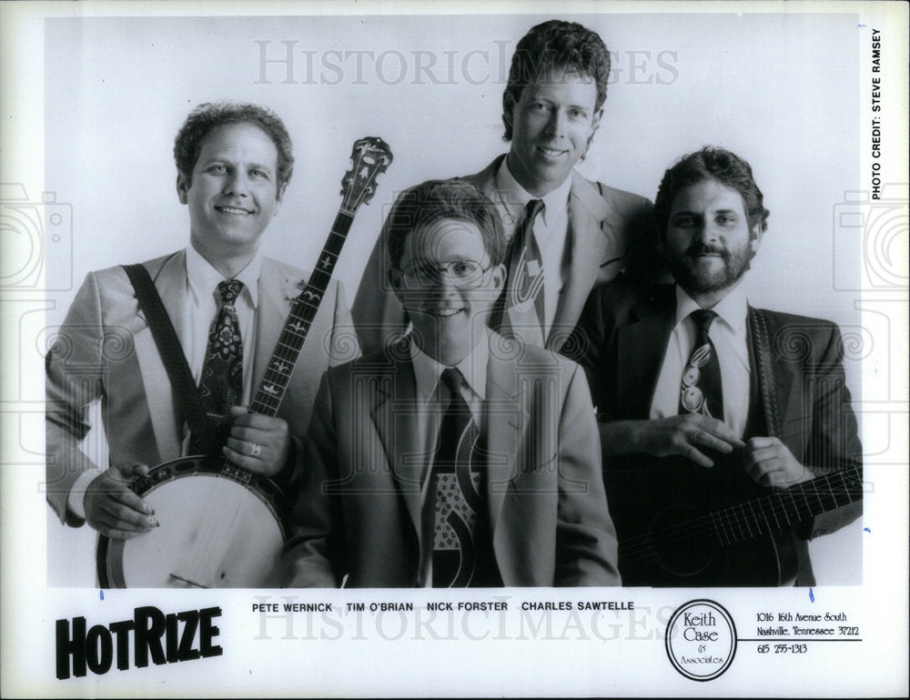 1988 Entertainers Hot Rize With Instruments - Historic Images