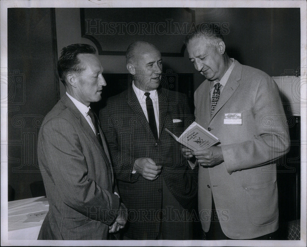 1962 Leo Freisinger American Speed Skater - Historic Images