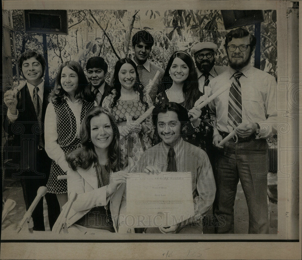 1971 Vikki Carr Singer Scholarship Winners - Historic Images