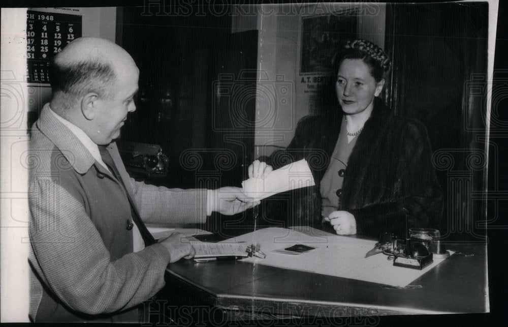 1948 Mrs Terry Carpenter - Historic Images