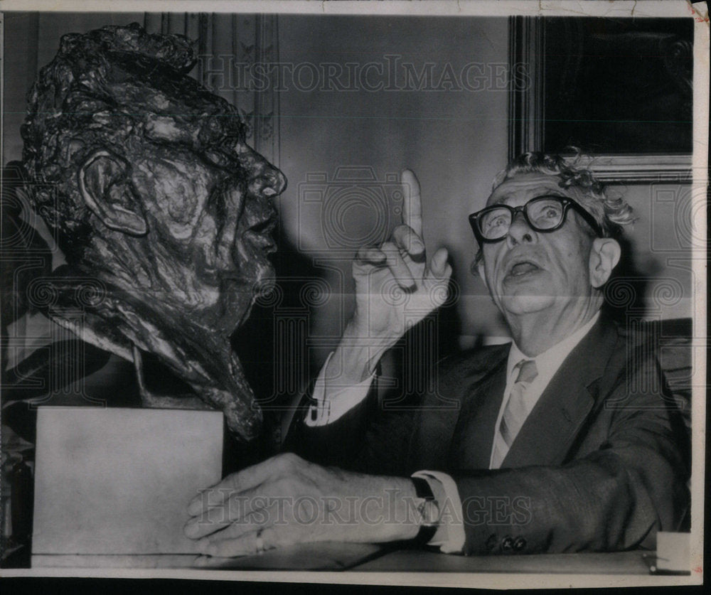 1966 Senator Everett Dirksen Sculpture - Historic Images