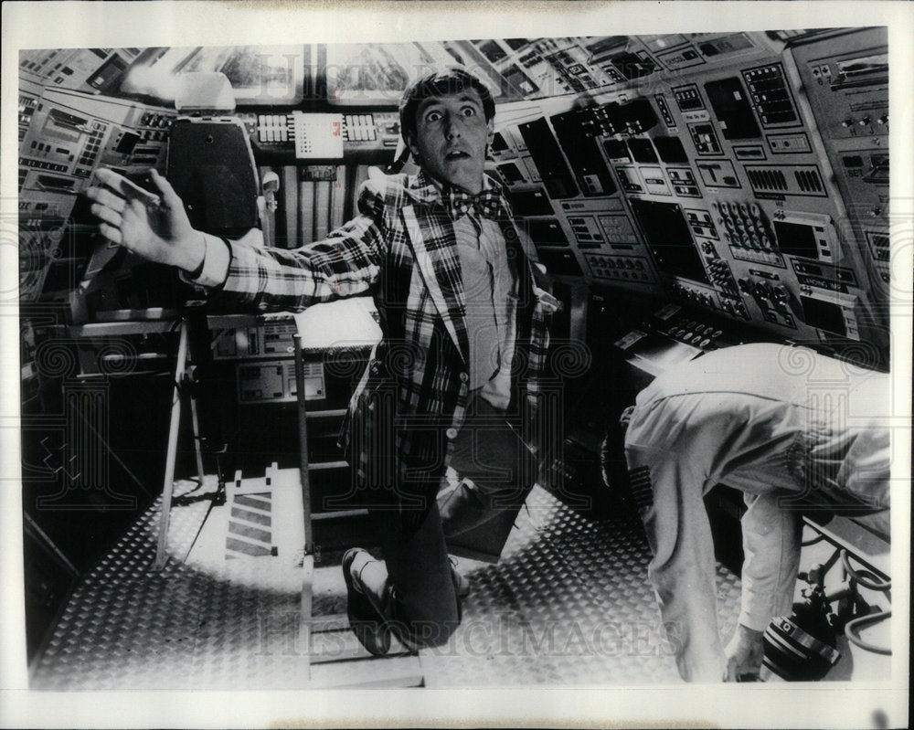 1982 Dennis Dugan Actor Space Man - Historic Images