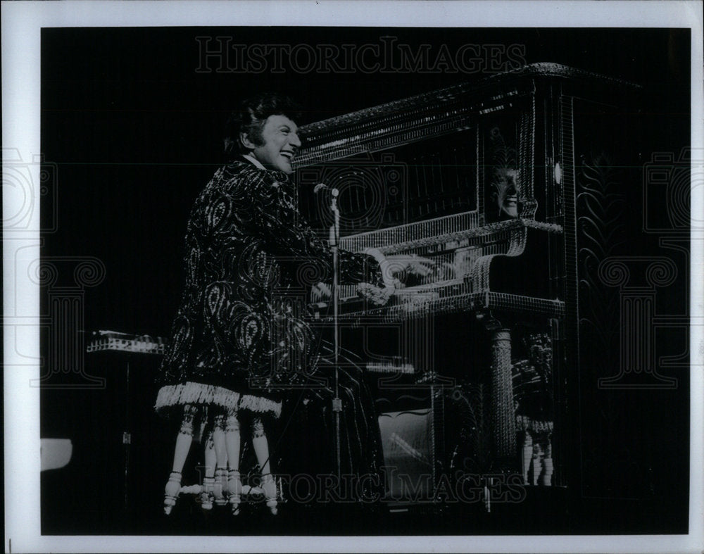 1982 Press Photo Liberace American Pianist Vocalist - Historic Images