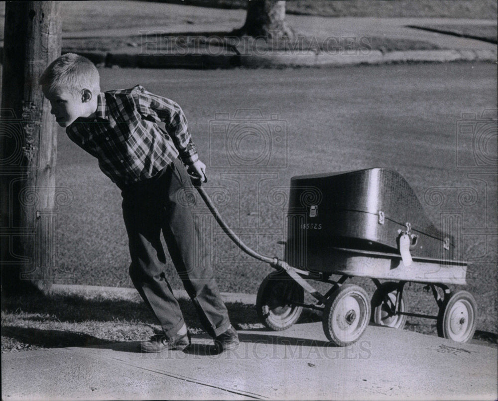 1967 Jimmie Haplin Wagons Carries Baritone - Historic Images