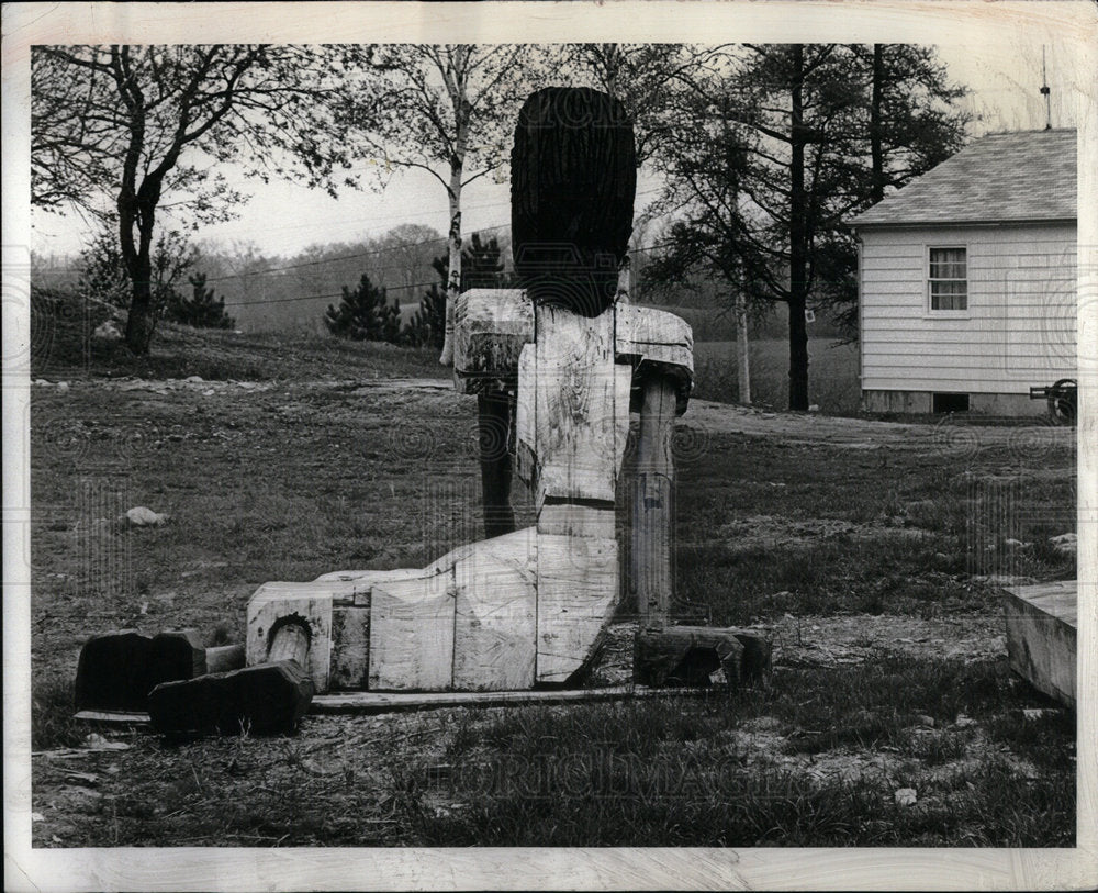 1973 Langlais Sculpture Christinas World - Historic Images